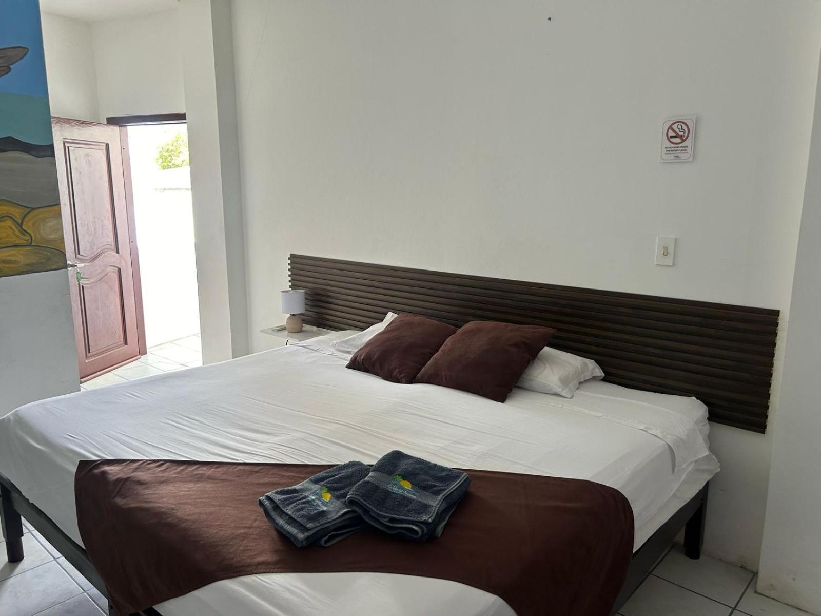 Hotel Isla del descanso Puerto Villamil Quarto foto